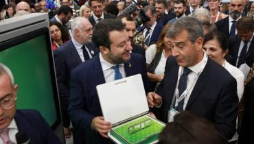 03_10_23_milano presentazione treno batteria salvini colamussi mezza almiento1